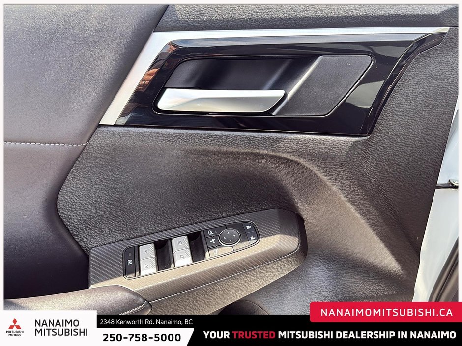 2024 Mitsubishi Outlander PHEV LE-12
