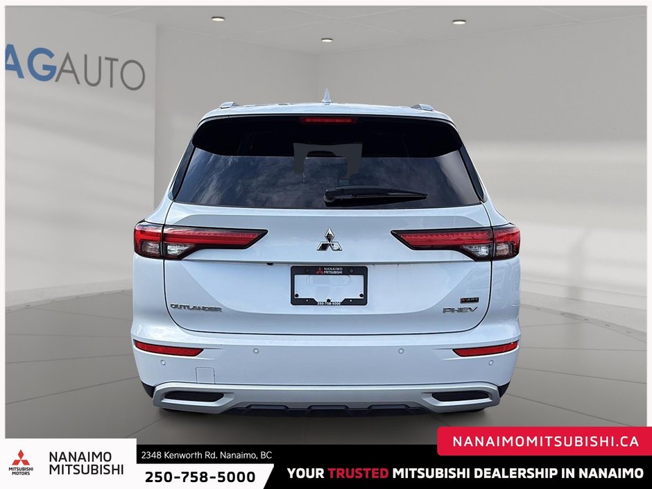 2024 Mitsubishi Outlander PHEV LE-3