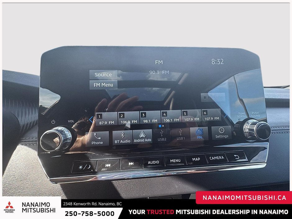 2024 Mitsubishi Outlander PHEV LE-19