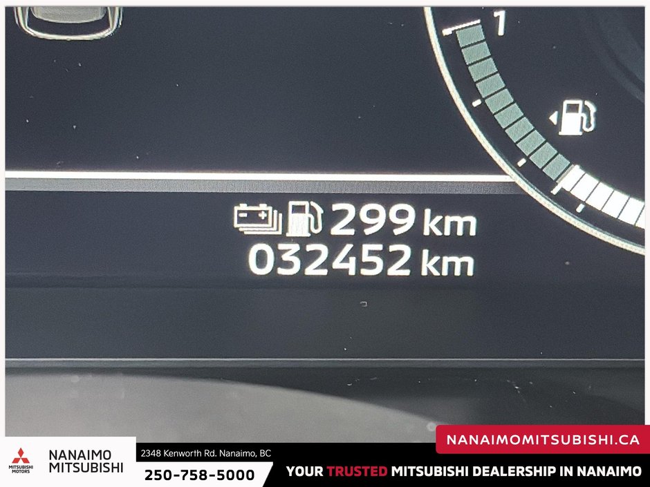 2025 Mitsubishi Outlander PHEV LE-15