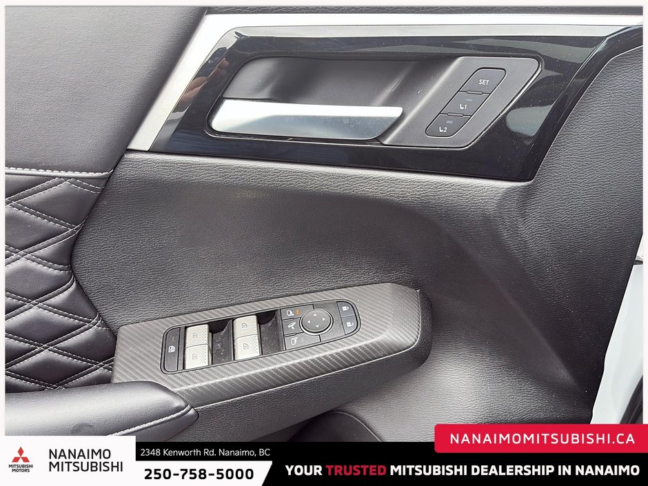 2025 Mitsubishi Outlander PHEV SEL-12