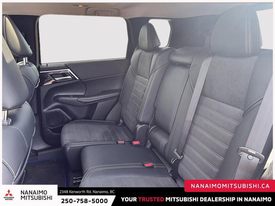 2025 Mitsubishi Outlander PHEV LE-9