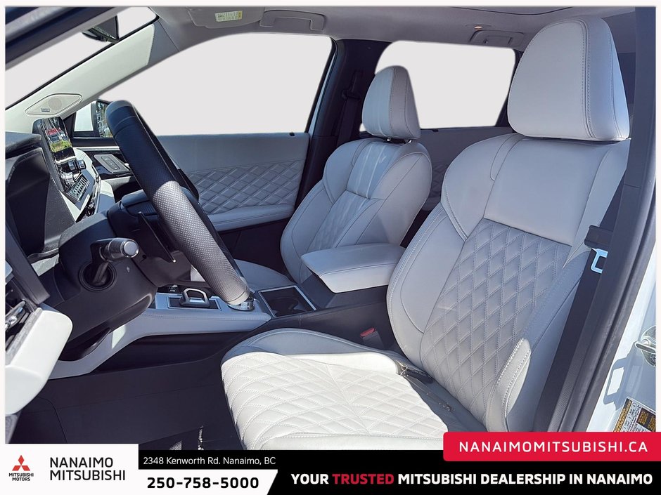 2025 Mitsubishi Outlander PHEV GT-8