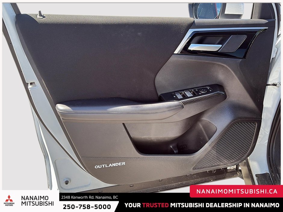 2025 Mitsubishi Outlander PHEV ES-10