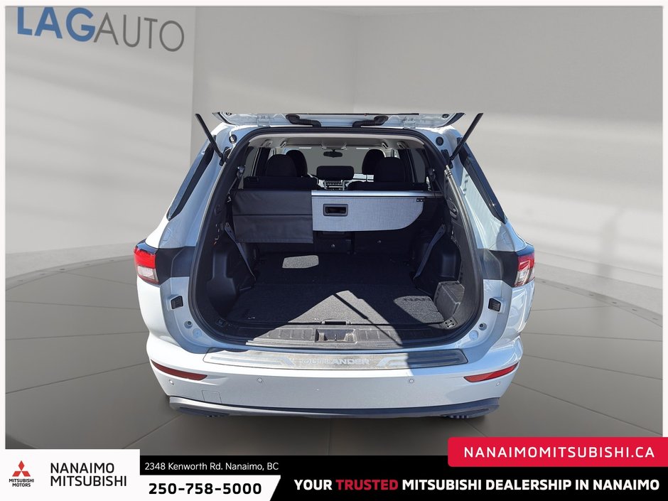 2025 Mitsubishi Outlander PHEV ES-6