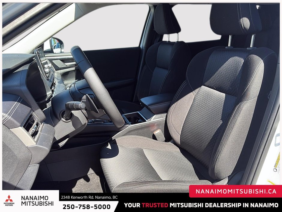 2025 Mitsubishi Outlander PHEV ES-8