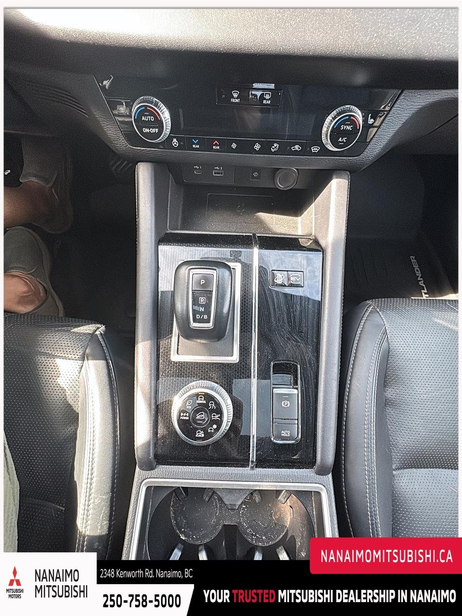 2025 Mitsubishi Outlander PHEV GT-16