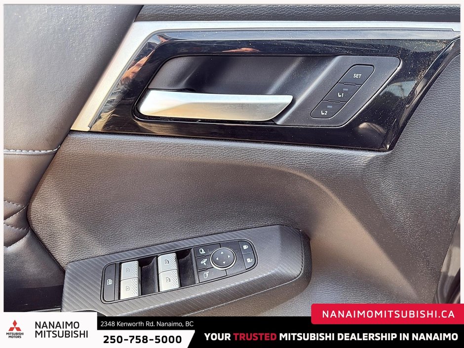 2025 Mitsubishi Outlander PHEV GT-12