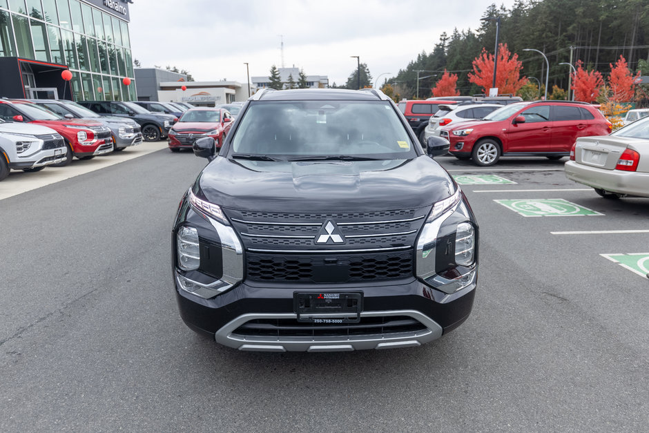 2024 Mitsubishi Outlander Plug-In Hybrid LE-9