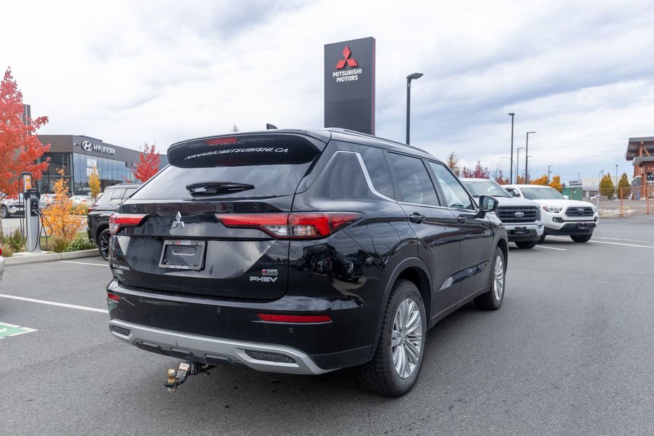 2024 Mitsubishi Outlander Plug-In Hybrid LE-5