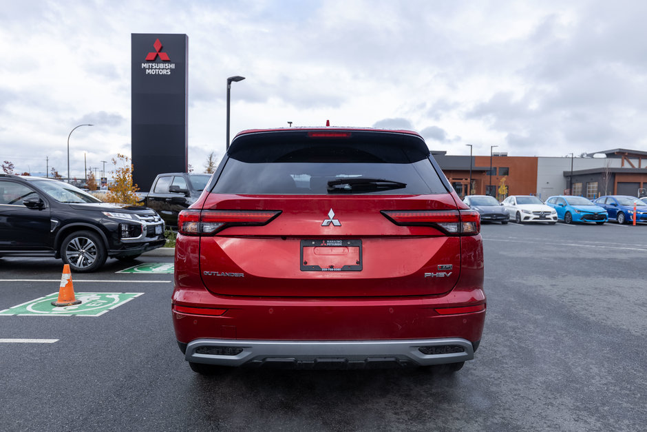 2024 Mitsubishi Outlander Plug-In Hybrid SEL-4