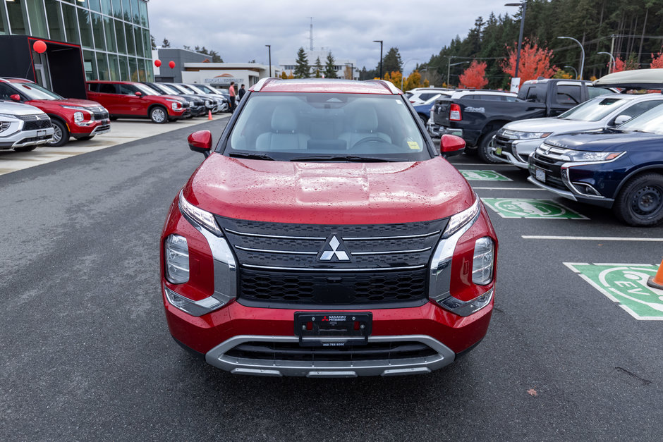 2024 Mitsubishi Outlander Plug-In Hybrid SEL-9