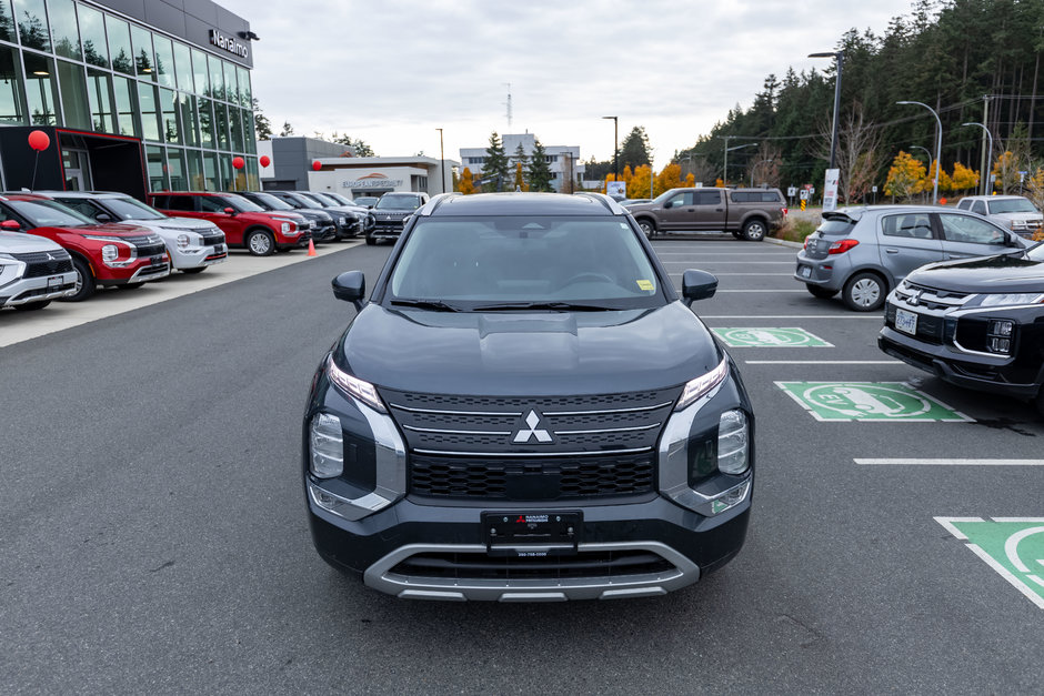 2024 Mitsubishi Outlander Plug-In Hybrid LE-9