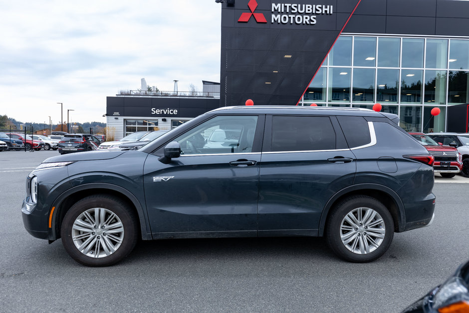 2024 Mitsubishi Outlander Plug-In Hybrid LE-2