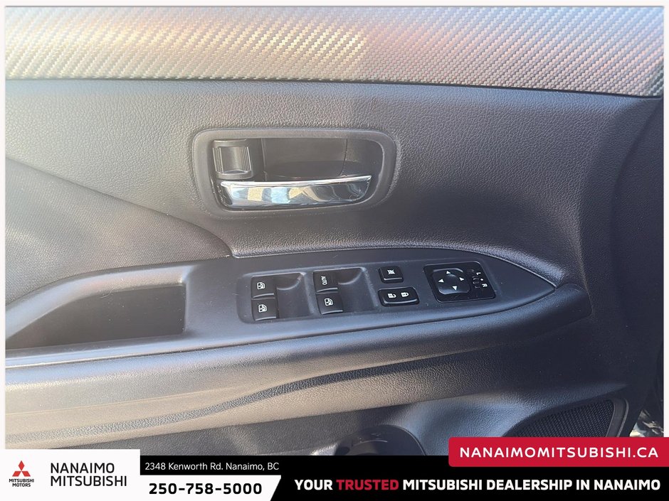 2016 Mitsubishi Outlander ES-11