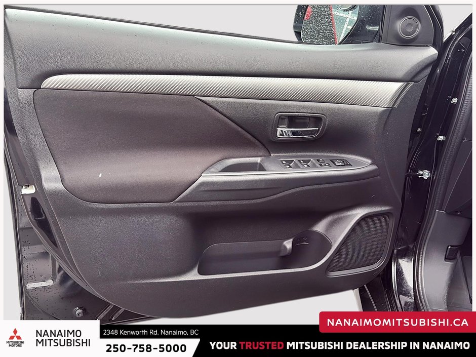 2017 Mitsubishi Outlander SE-10