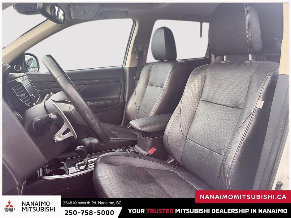 2017 Mitsubishi Outlander GT-8