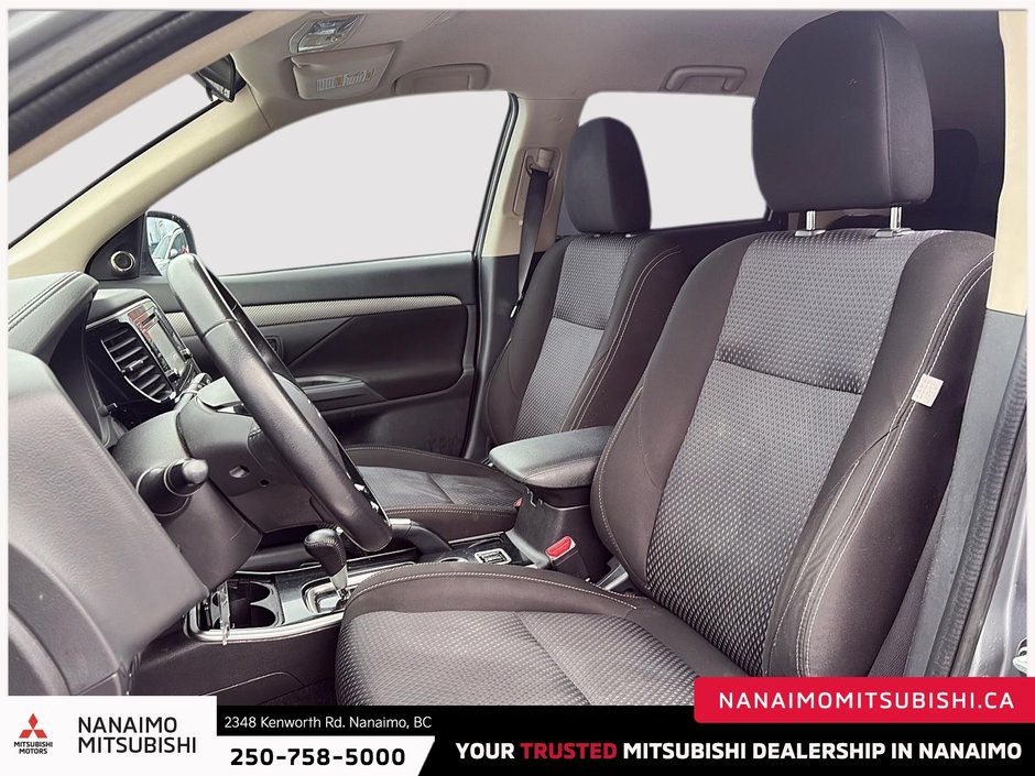 2017 Mitsubishi Outlander ES-8