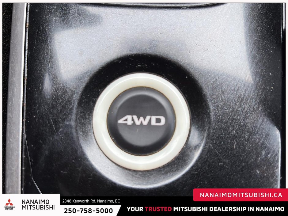 2017 Mitsubishi Outlander ES-18