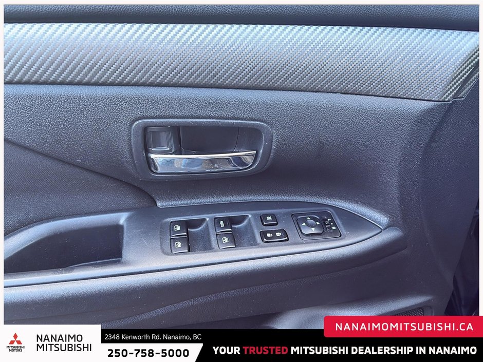 2018 Mitsubishi Outlander ES-11