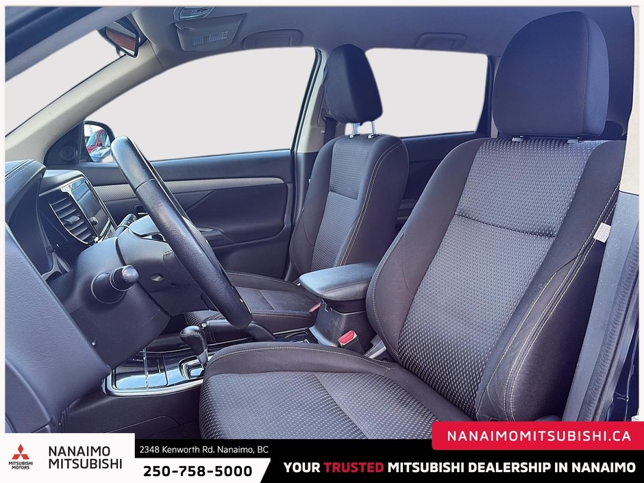 2018 Mitsubishi Outlander ES-8