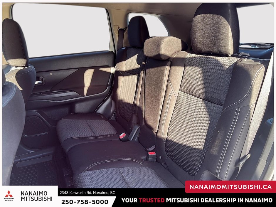 2020 Mitsubishi Outlander ES-17