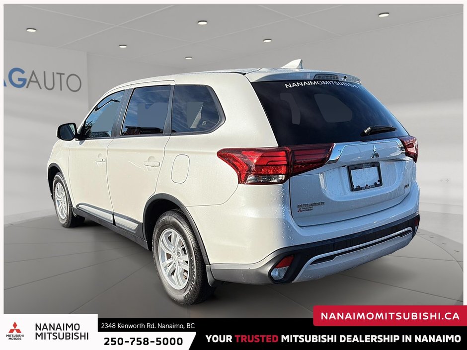 2020 Mitsubishi Outlander ES-8