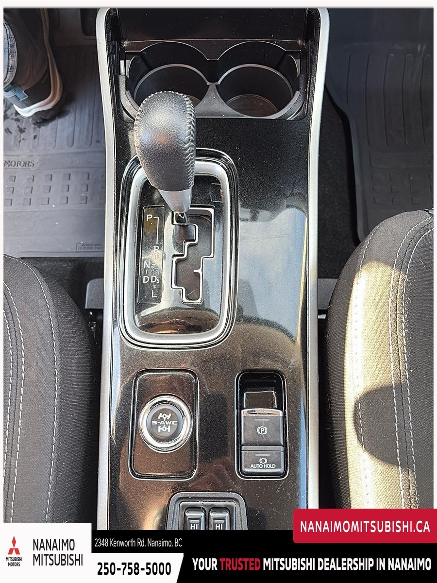 2020 Mitsubishi Outlander ES-32