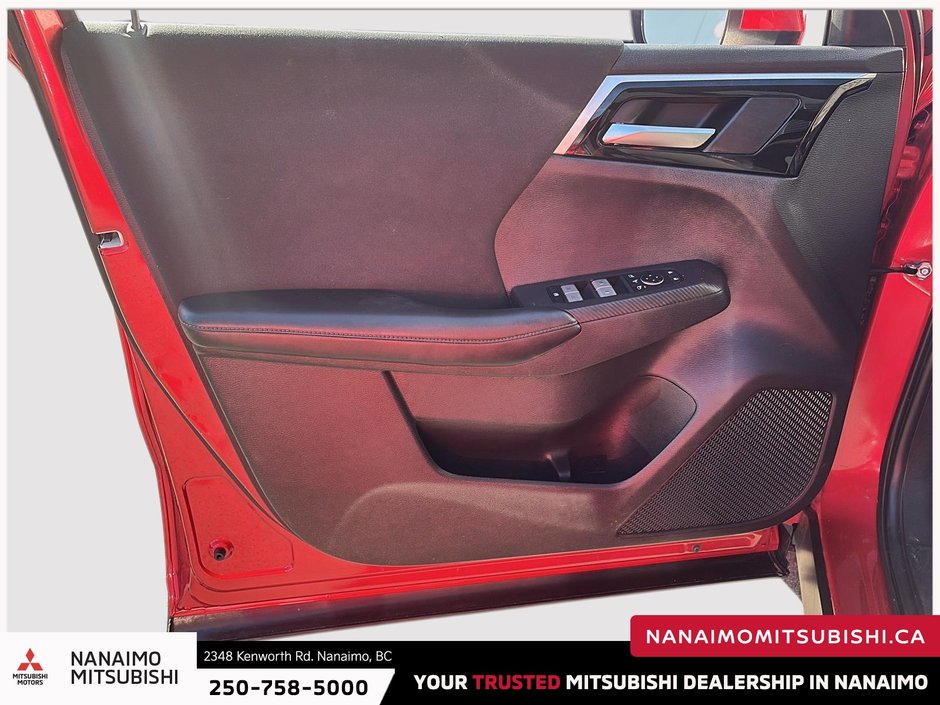 2022 Mitsubishi Outlander LE-10