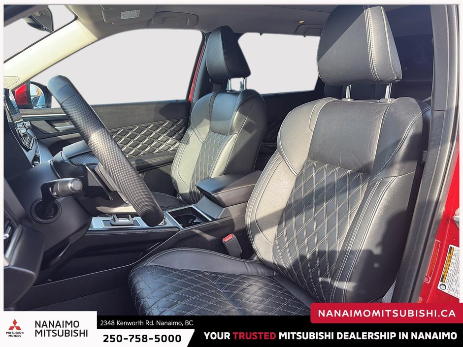 2022 Mitsubishi Outlander GT-8