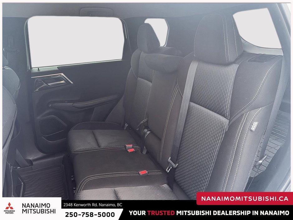 2022 Mitsubishi Outlander ES-9