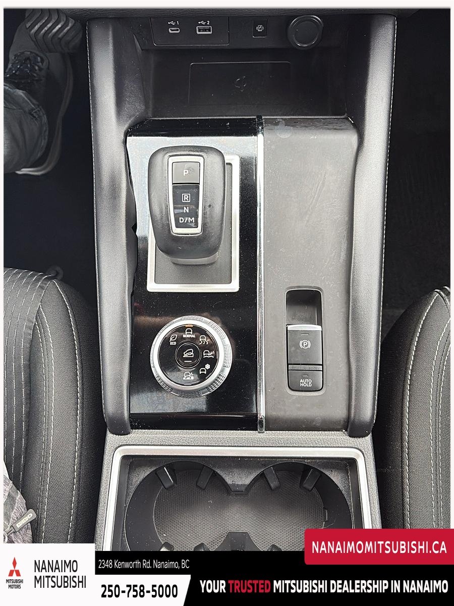 2022 Mitsubishi Outlander SE-17