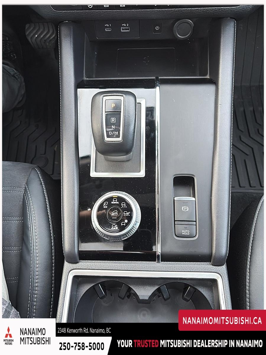 2022 Mitsubishi Outlander LE-18