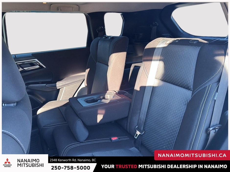 2022 Mitsubishi Outlander LE-10