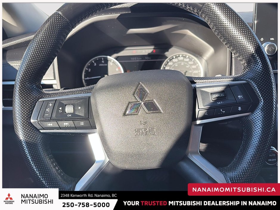 2022 Mitsubishi Outlander LE-14