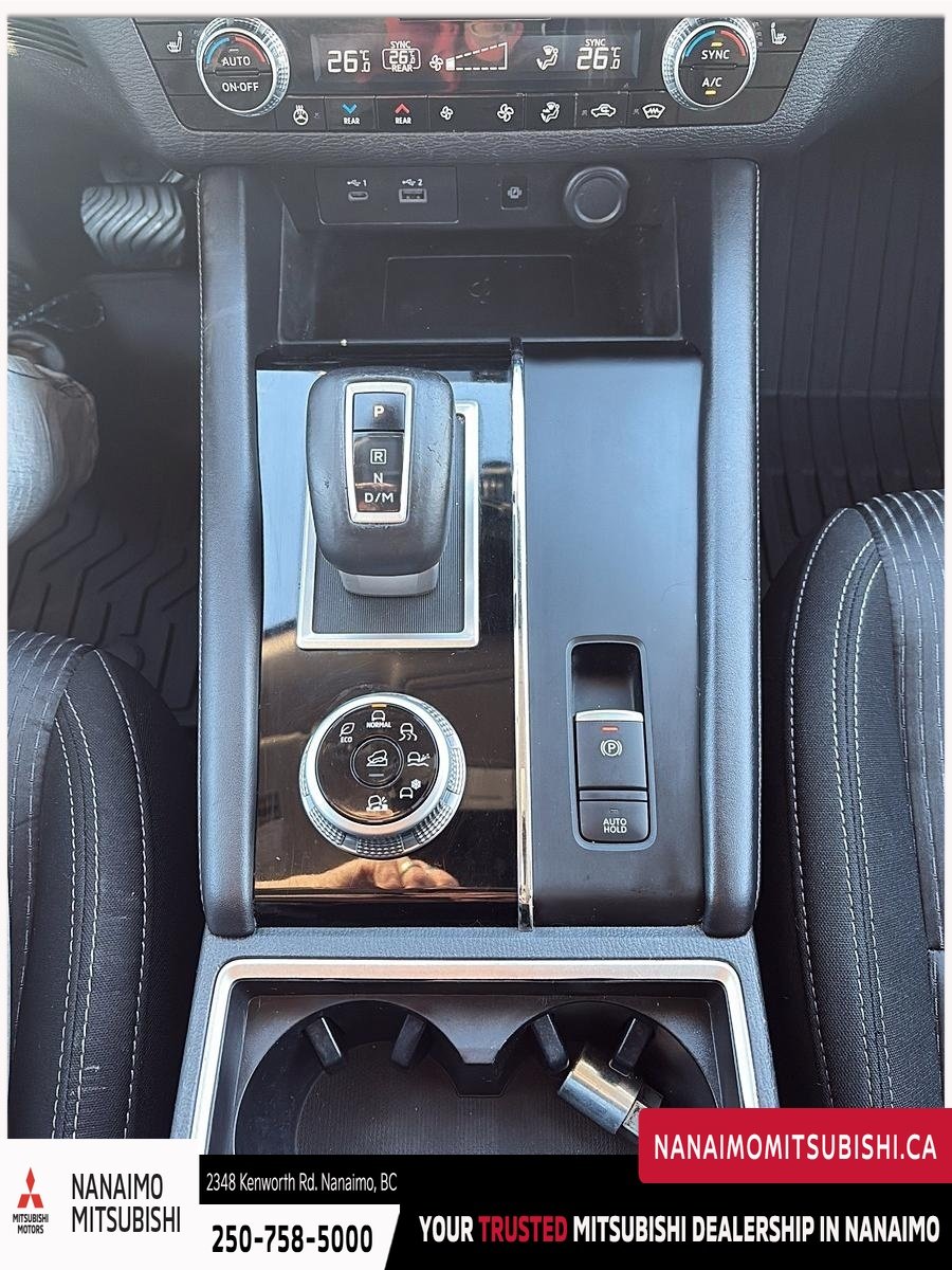 2022 Mitsubishi Outlander LE-18