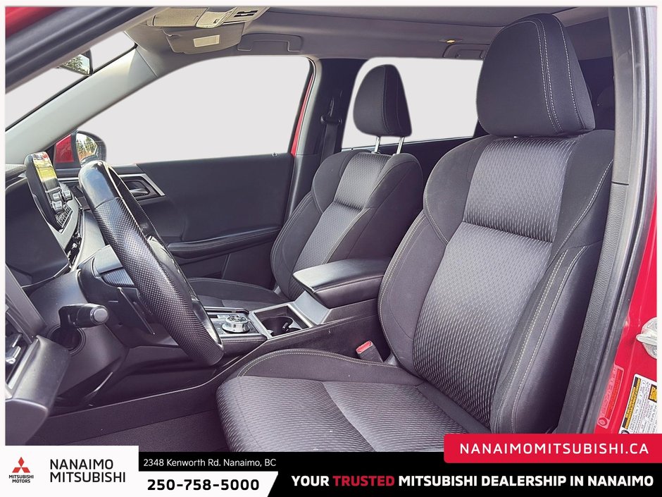 2022 Mitsubishi Outlander SE-8