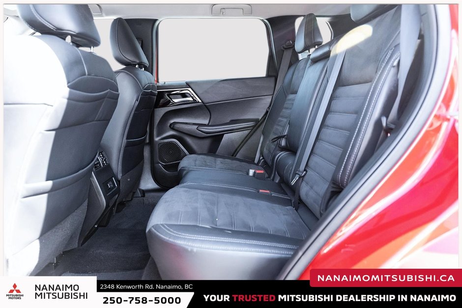 2023 Mitsubishi Outlander LE-10