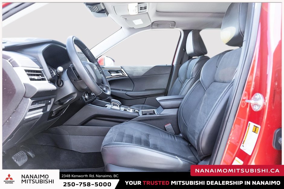 2023 Mitsubishi Outlander LE-20