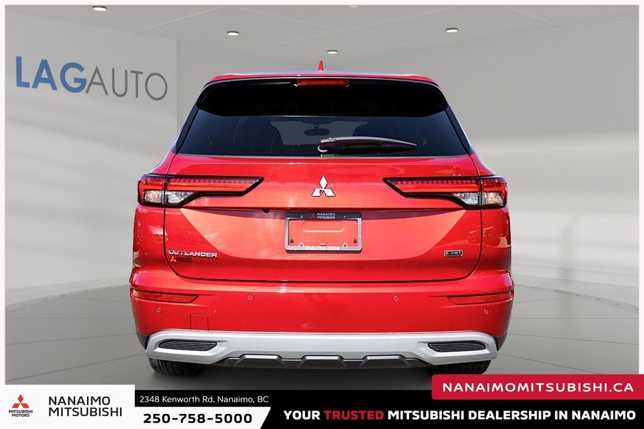 2023 Mitsubishi Outlander LE-5