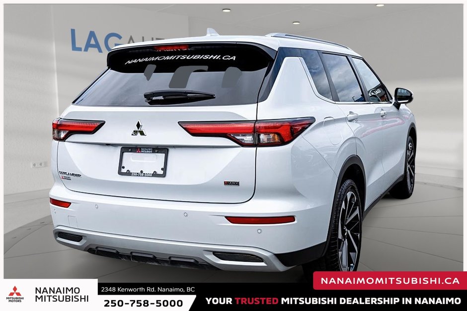 2023 Mitsubishi Outlander LE-6