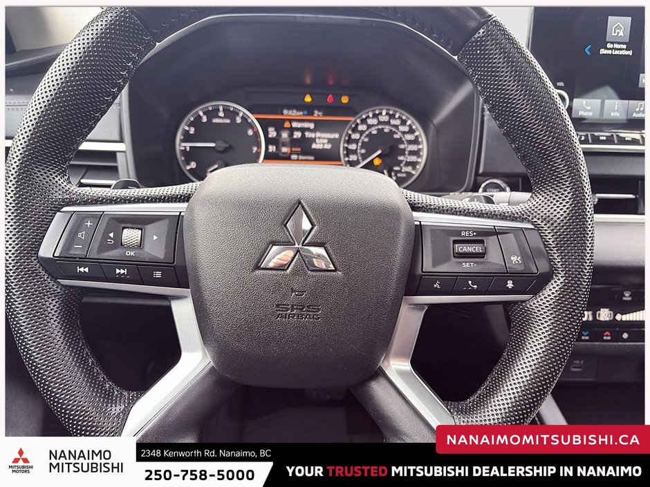 2023 Mitsubishi Outlander LE-13