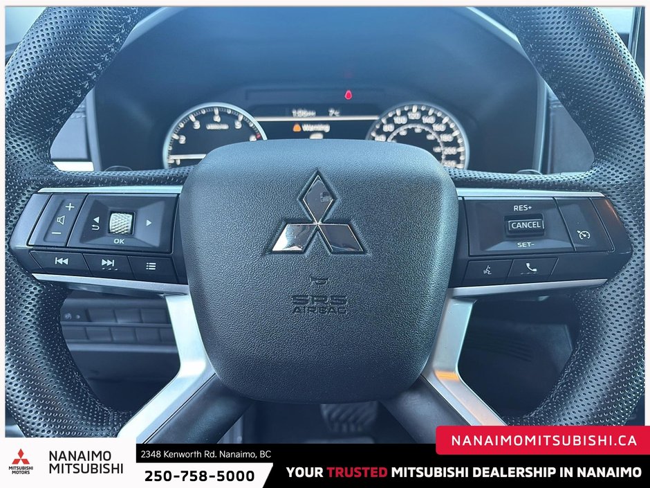 2023 Mitsubishi Outlander SE-13