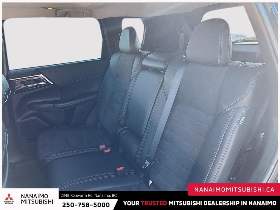 2023 Mitsubishi Outlander LE-10