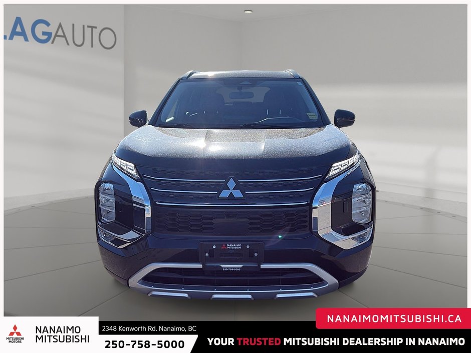 2023 Mitsubishi Outlander LE-2