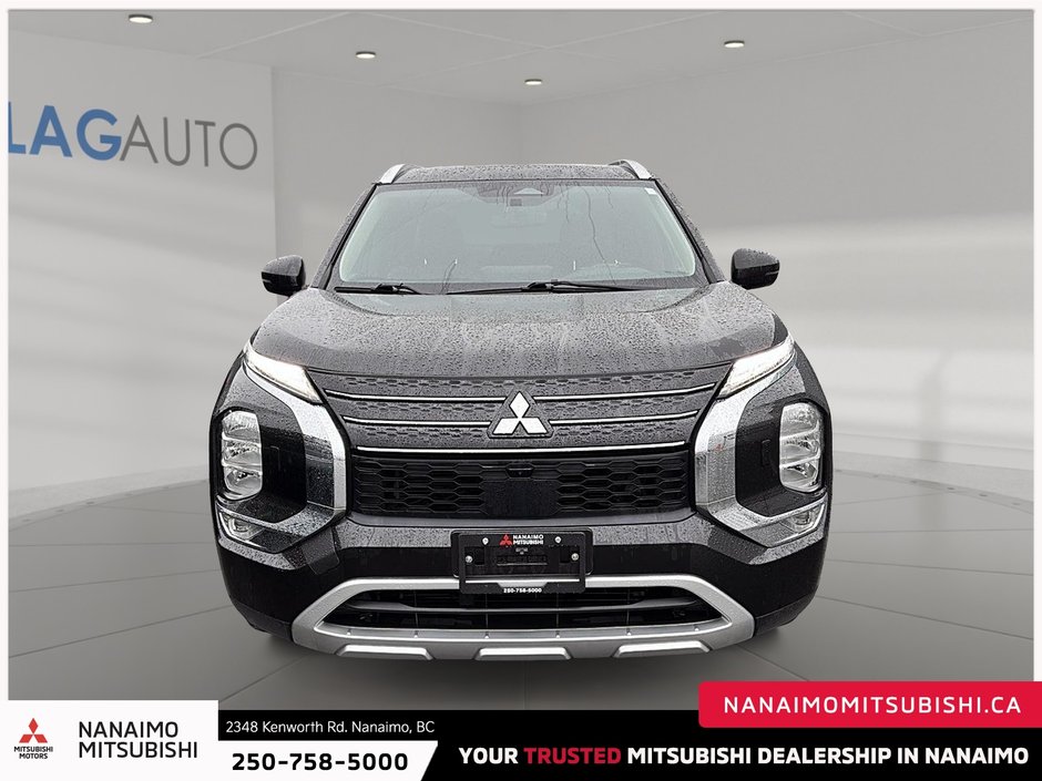 2023 Mitsubishi Outlander LE-2