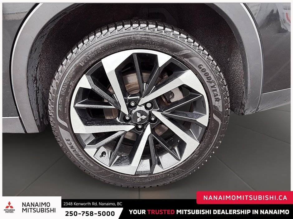 2023 Mitsubishi Outlander LE-1