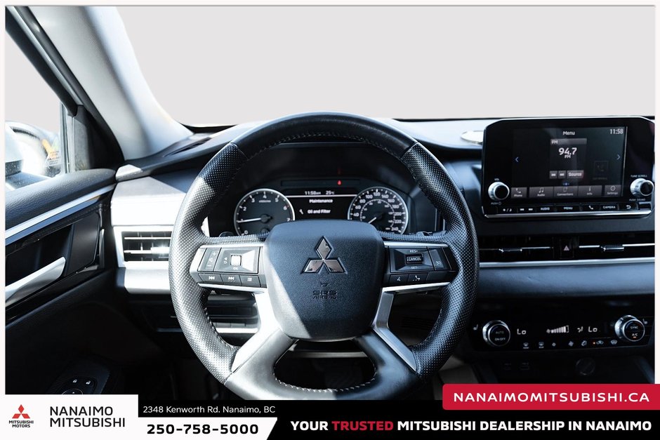 2024 Mitsubishi Outlander ES-15