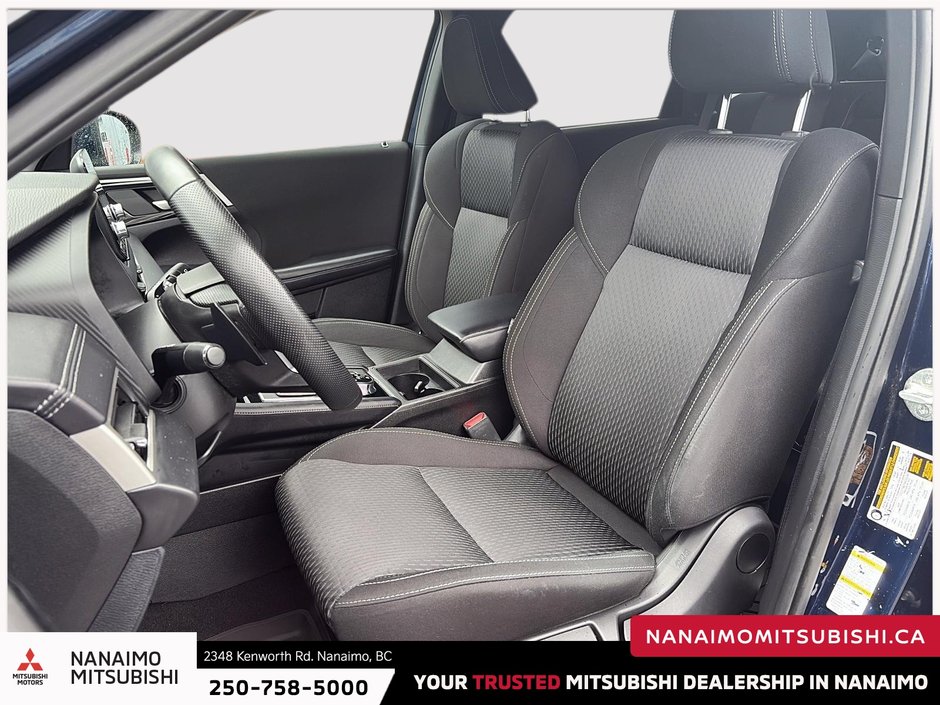 2024 Mitsubishi Outlander ES-8
