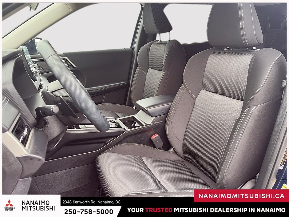 2024 Mitsubishi Outlander SE-8